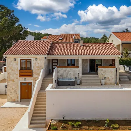 Alora By Interhome Vakantiehuis Pridraga