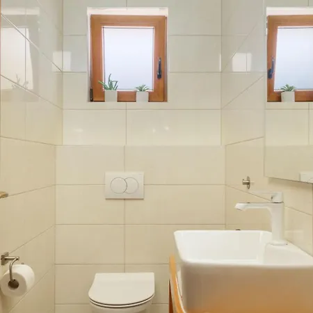 Vakantiehuis Alora By Interhome Pridraga