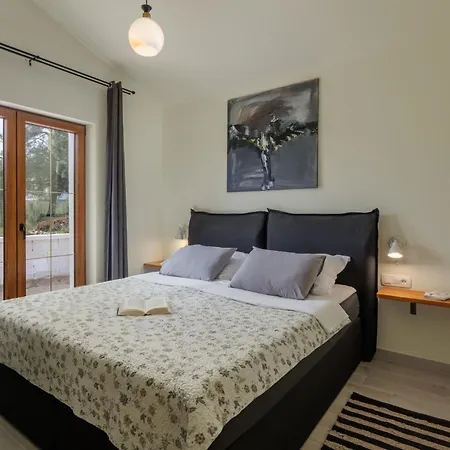 Alora By Interhome Vakantiehuis Pridraga